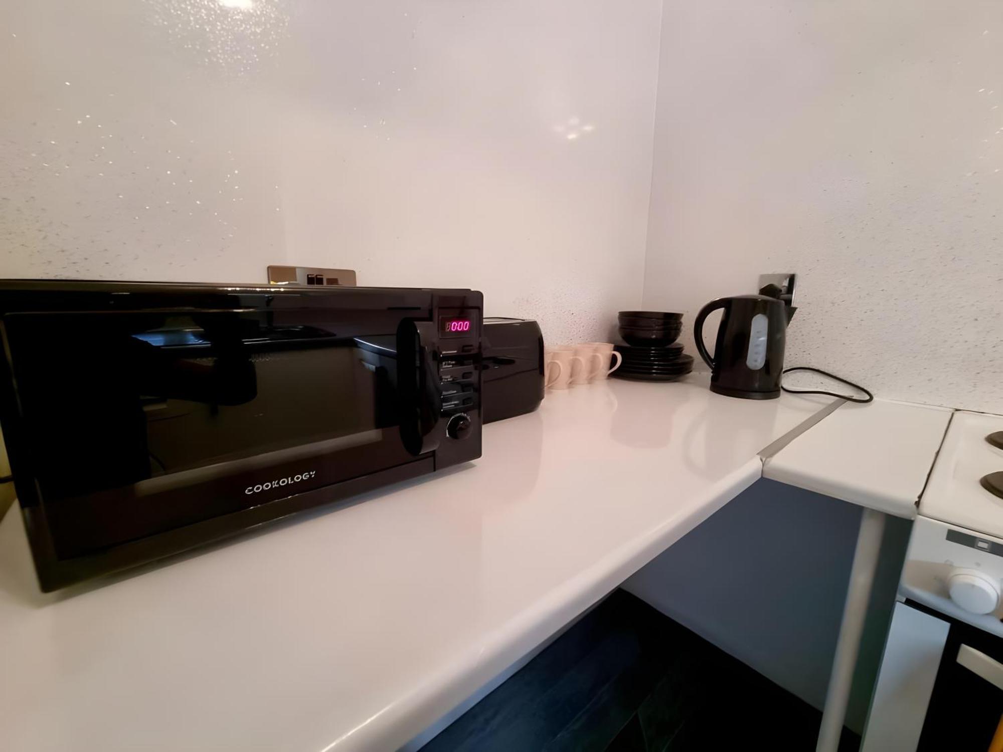 Sleek & Stylish - E15 Apartment With Parking Λονδίνο Εξωτερικό φωτογραφία