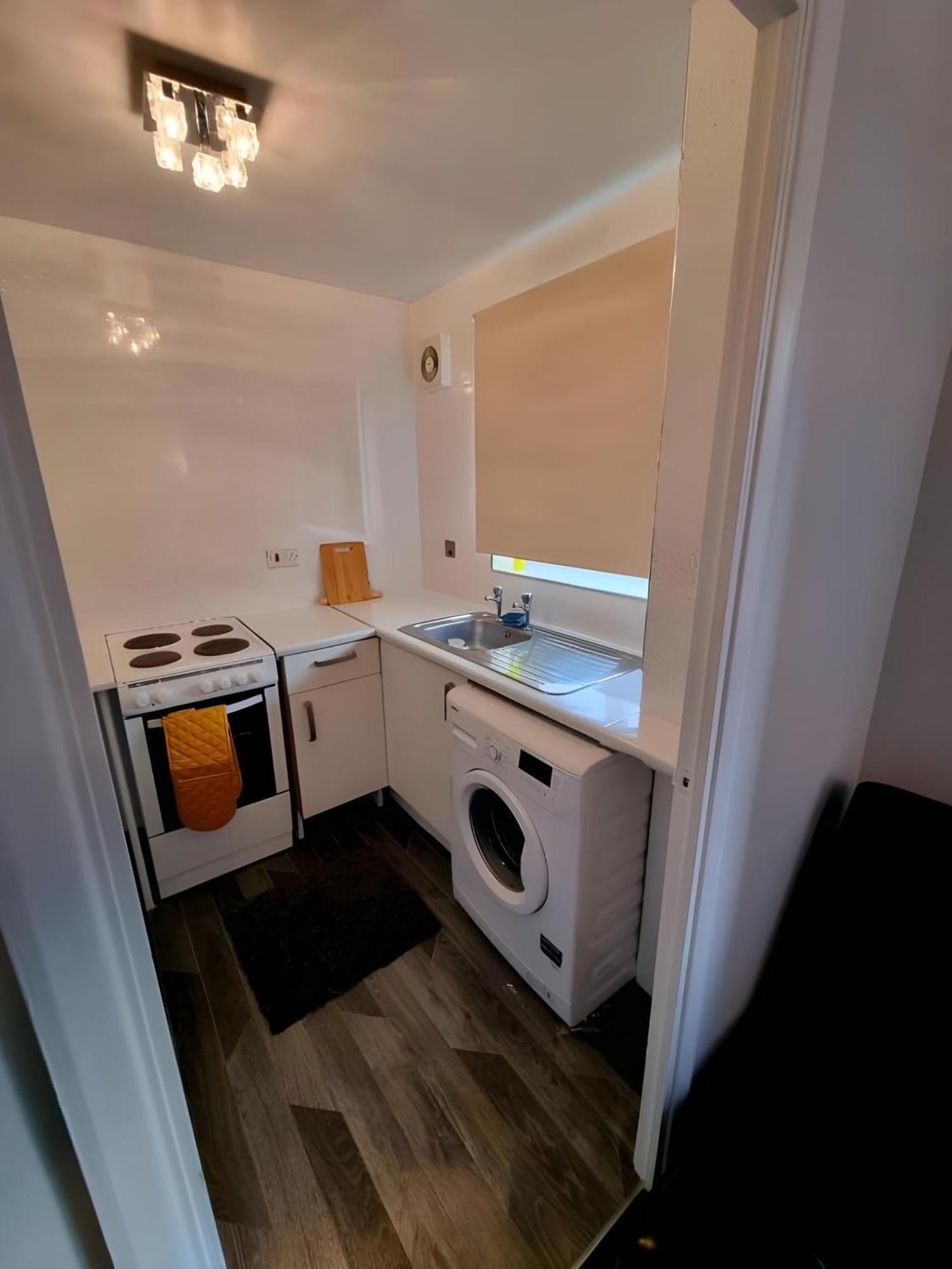 Sleek & Stylish - E15 Apartment With Parking Λονδίνο Εξωτερικό φωτογραφία